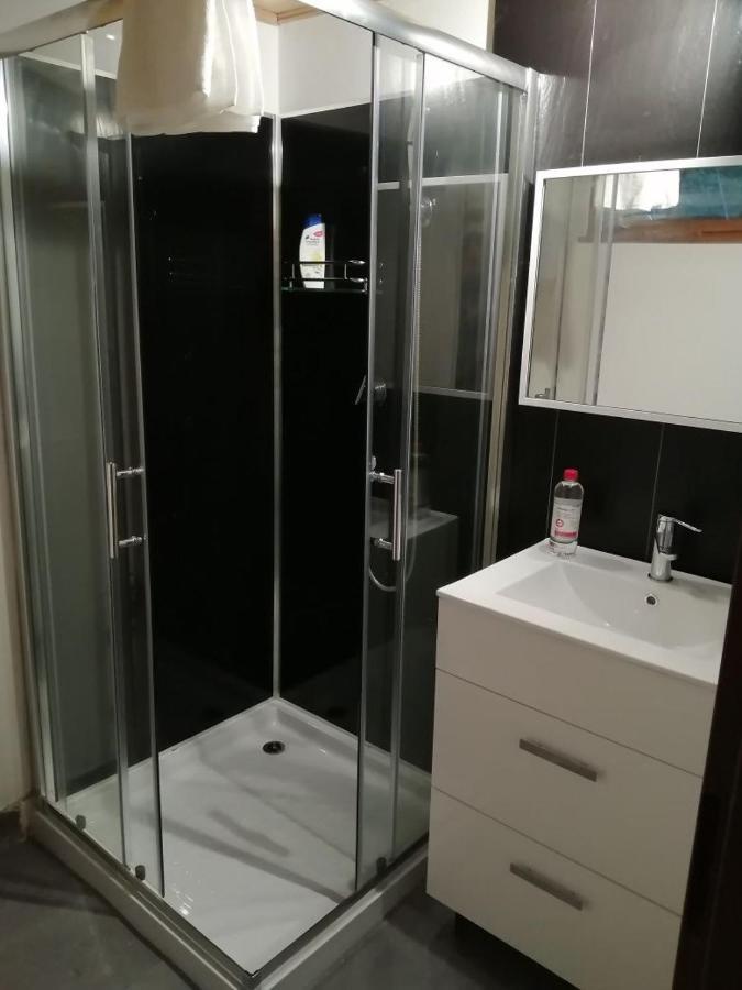 Chałpa na skarpie Villa Meszna Exteriör bild