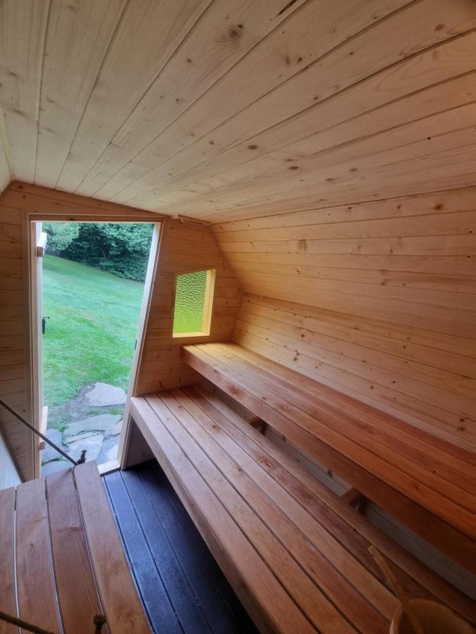 Chałpa na skarpie Villa Meszna Exteriör bild